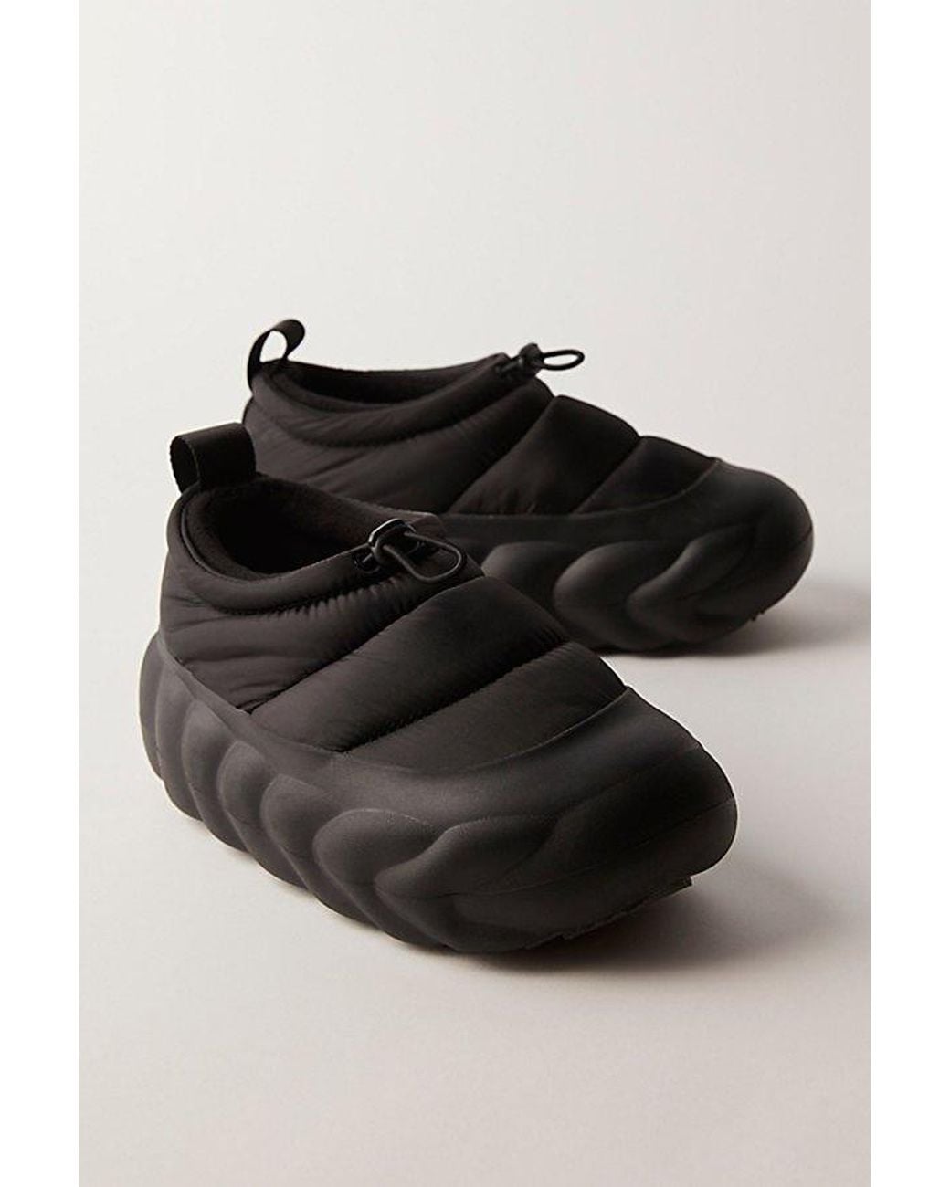 CROCSTM Black Overpuff Shorty Slip-Ons