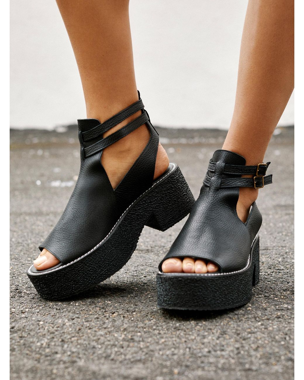 hallie sporty platform wedge