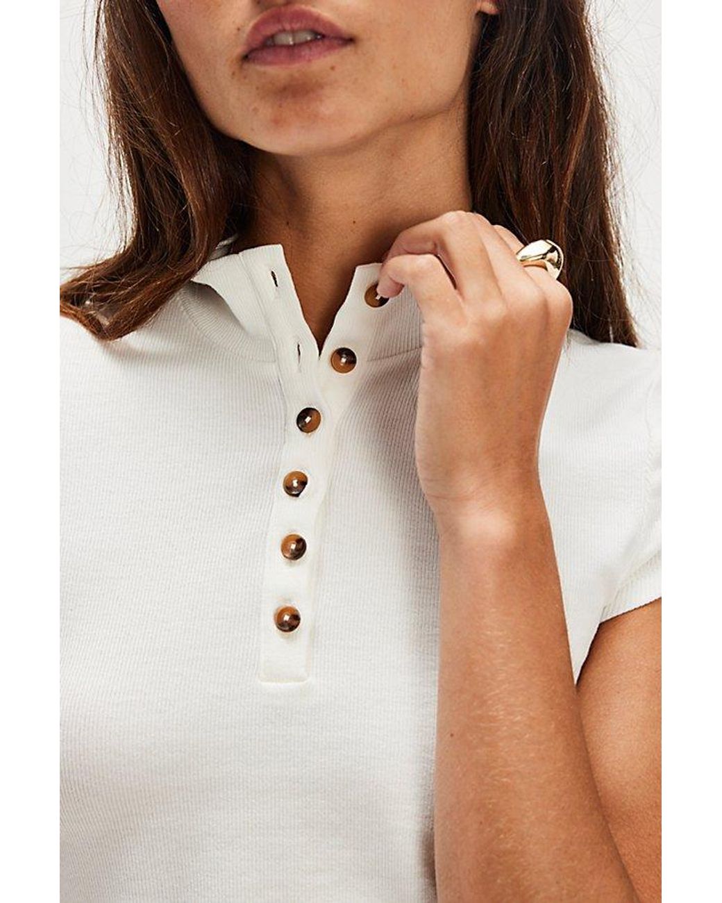 geel White Jasper Tee