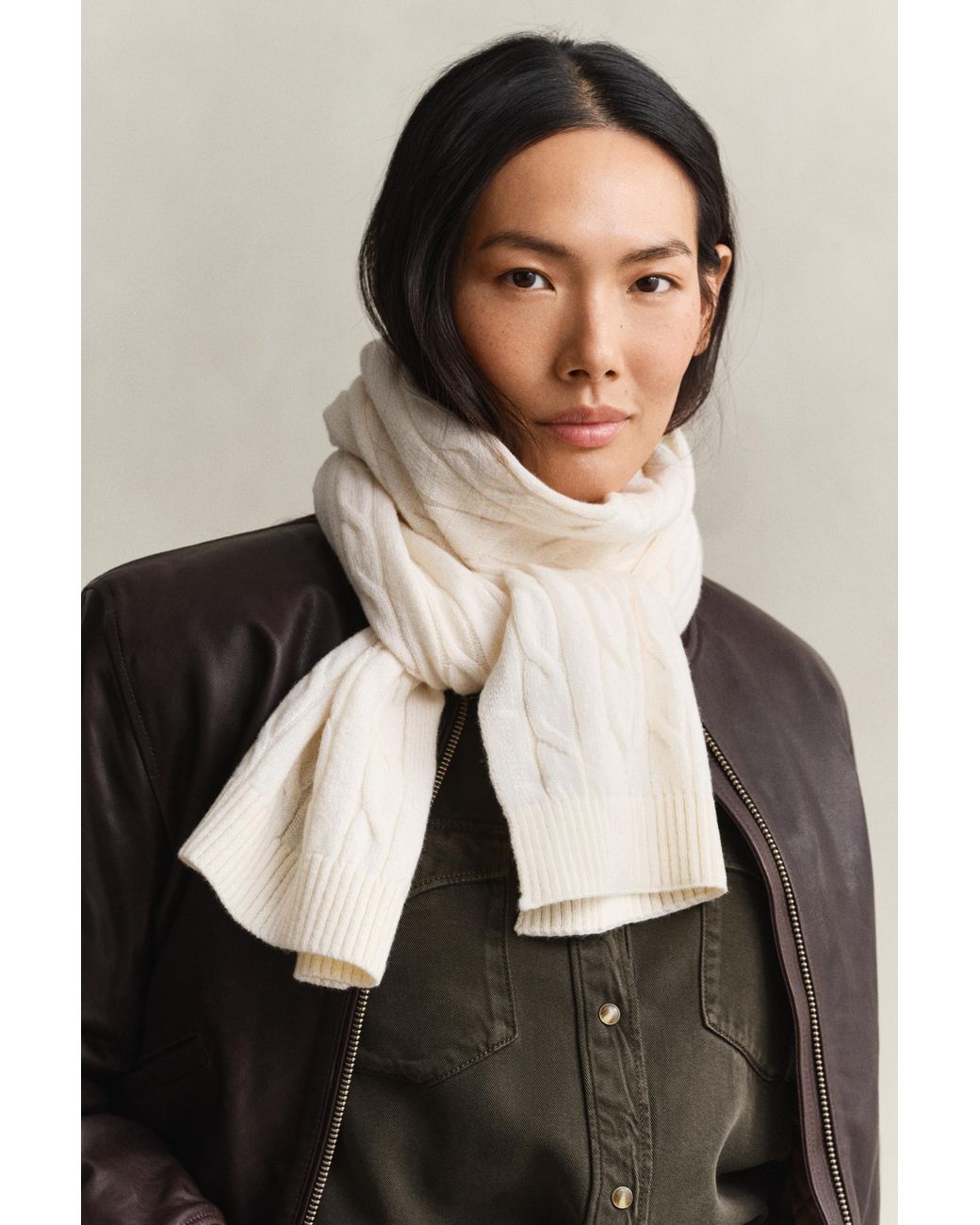 Gant Black Wool Cable Knit Scarf Cream