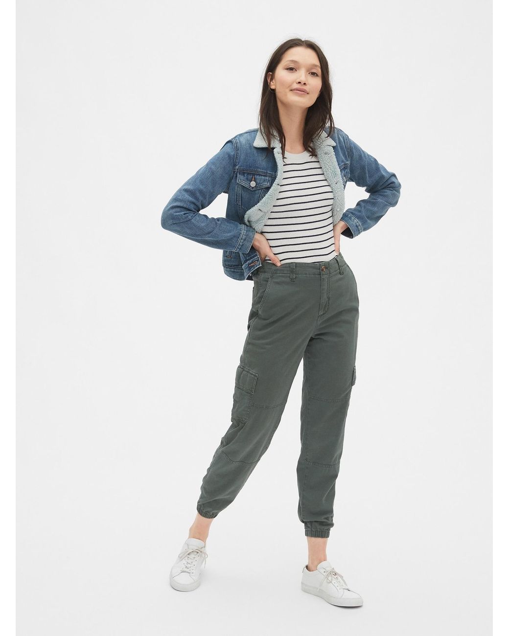 Gap Cotton Girlfriend Cargo Joggers in 