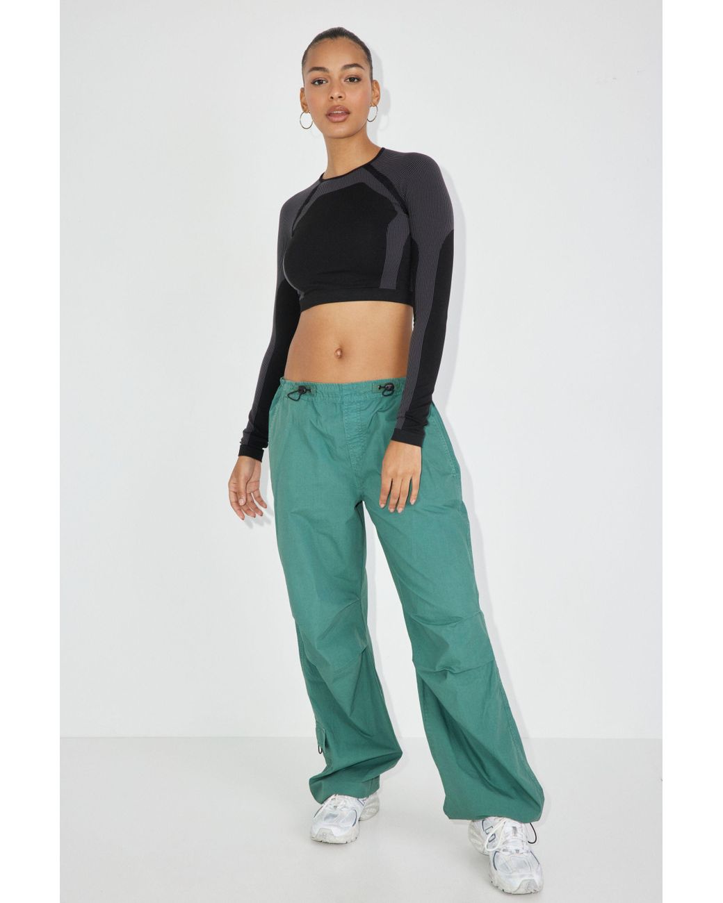 Garage Paxton Parachute Pant in Green | Lyst