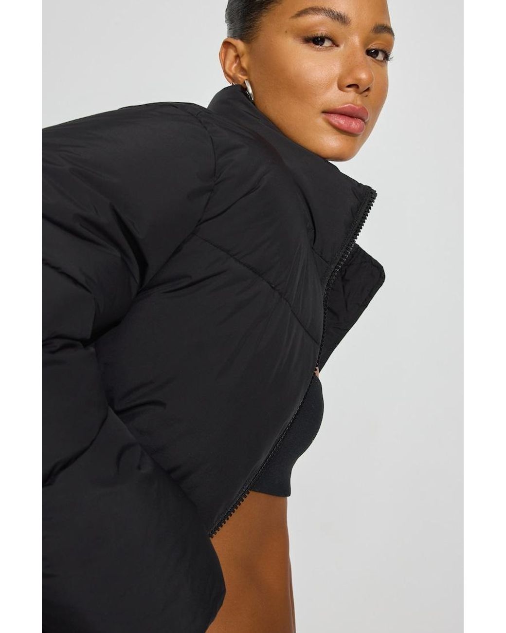 Garage Chill Puffer Jacket in Black | Lyst