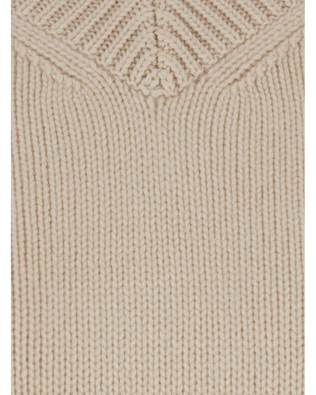 Soft Goat Natural Chunky V Neck Pull Sweater With V-Neck And Long Sleeves