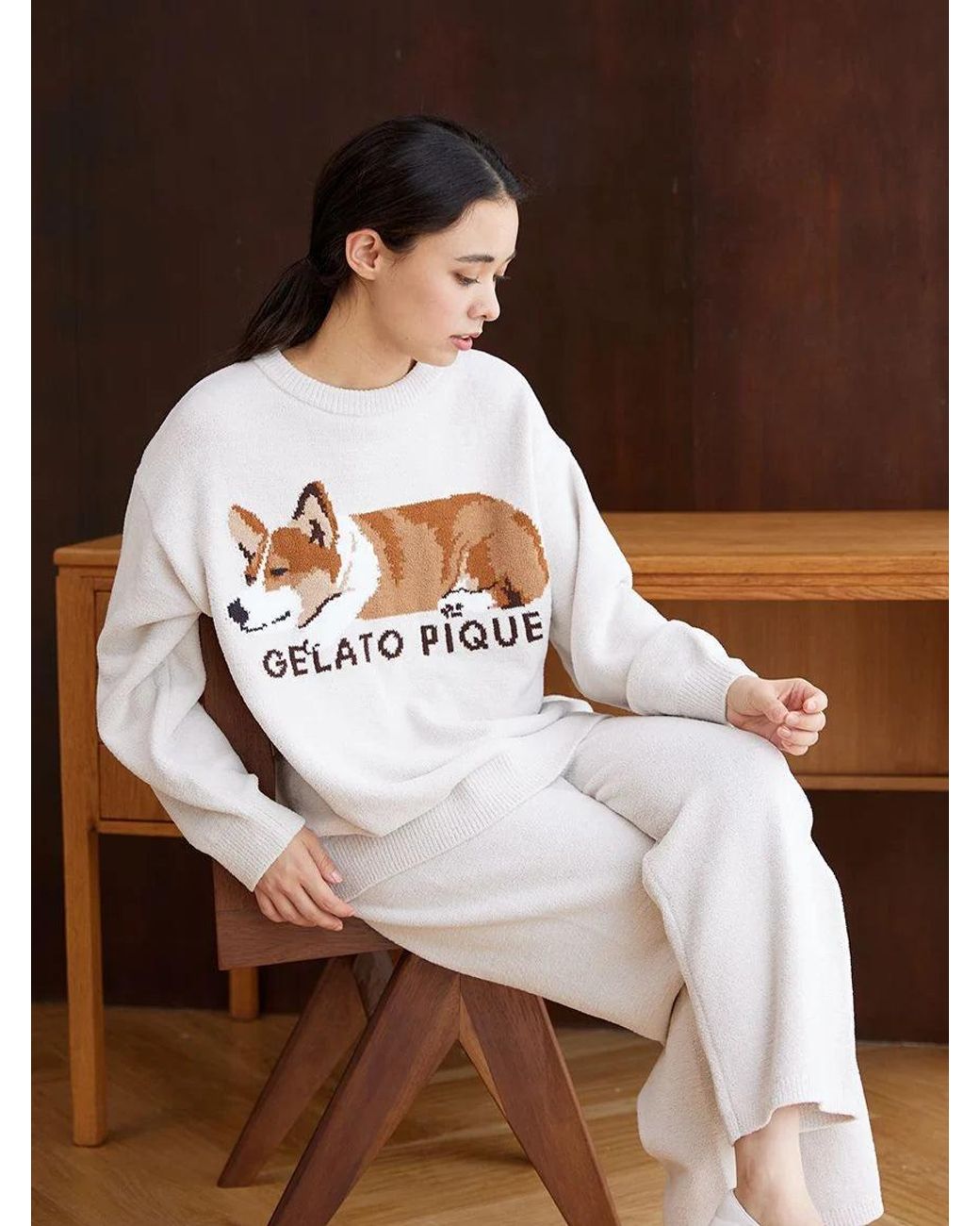 【gelato pique】エアモコ SLEEPING DOG gelato pique Sleeping Dog Pullover Sweater in White | Lyst