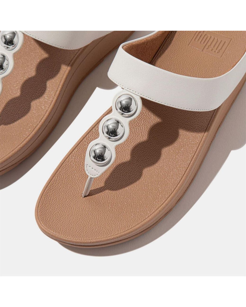 Fitflop Brown Fit Flop Mirror Dome Leather Toe Post Sandals