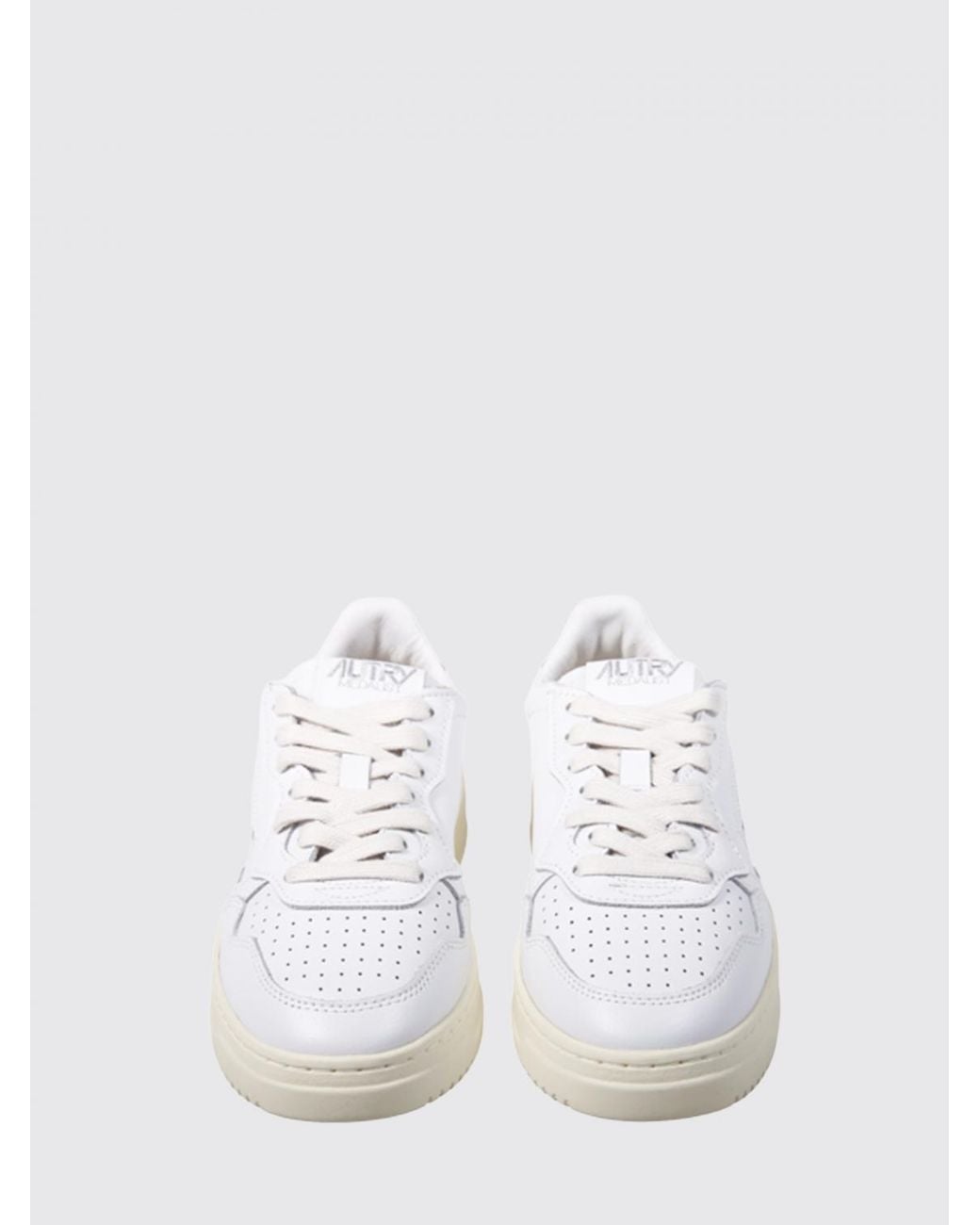 Autry White Medalist Low Smooth Calfskin Trainers With Carved Logo