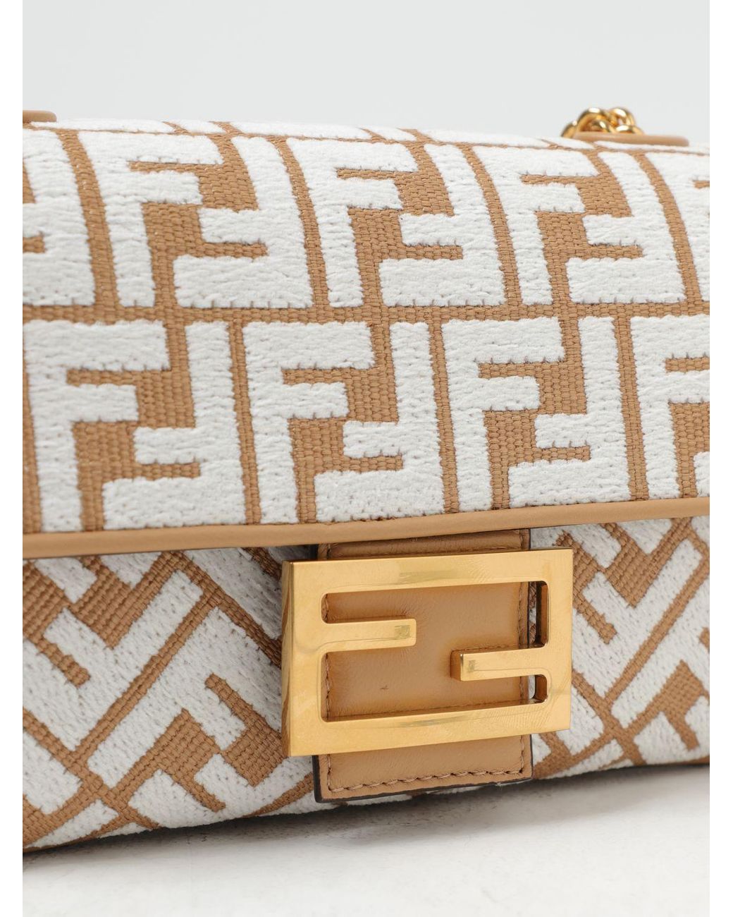 Fendi baguette deals raffia