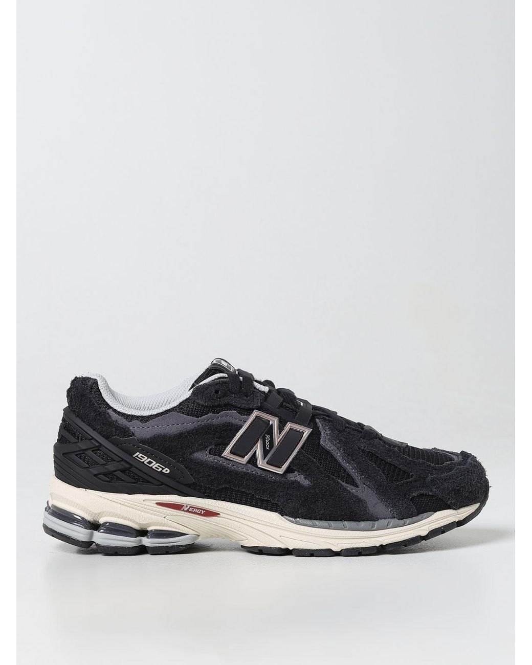New balance clearance black trainers mens