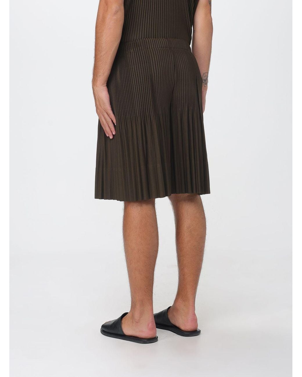 Homme Plissé Issey Miyake Black Homme Plissé Issey Miyake Knee-Length Pleated Shorts for men