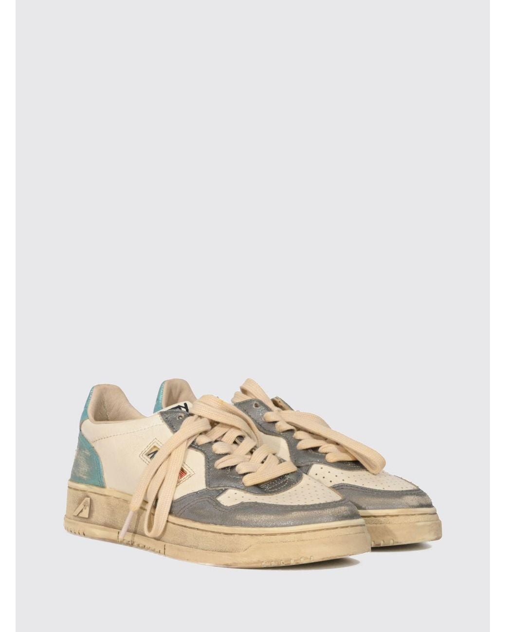 Autry Natural Medalist Low Super Vintage Bicolour Leather Trainers With Worn Effect