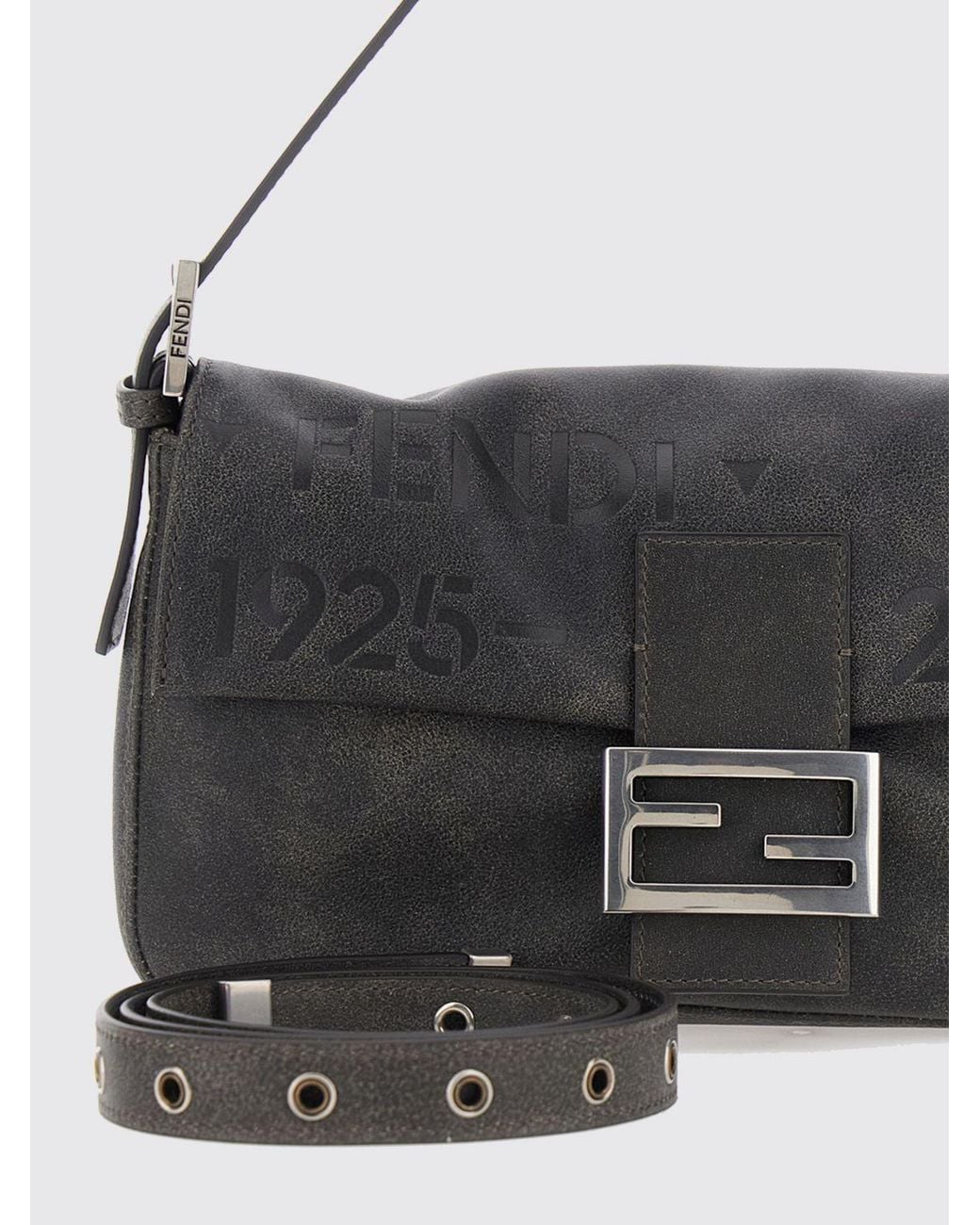 Bolso De Hombro Baguette De Piel De Becerro Estampada Con Logo Fendi de color Black