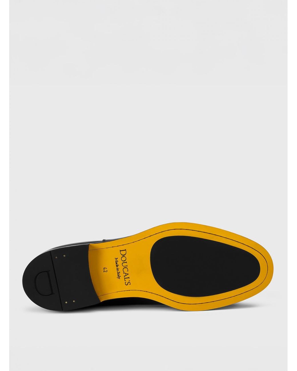 Doucal's Black Leather Derby for men