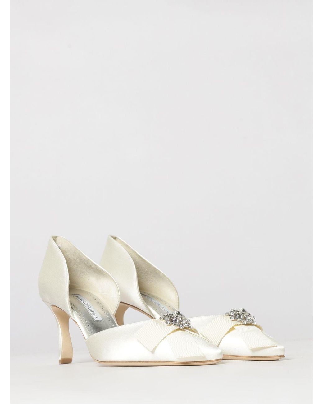 Manolo Blahnik White Apidosa Bridal Satin Pumps With Jewelled Buckle
