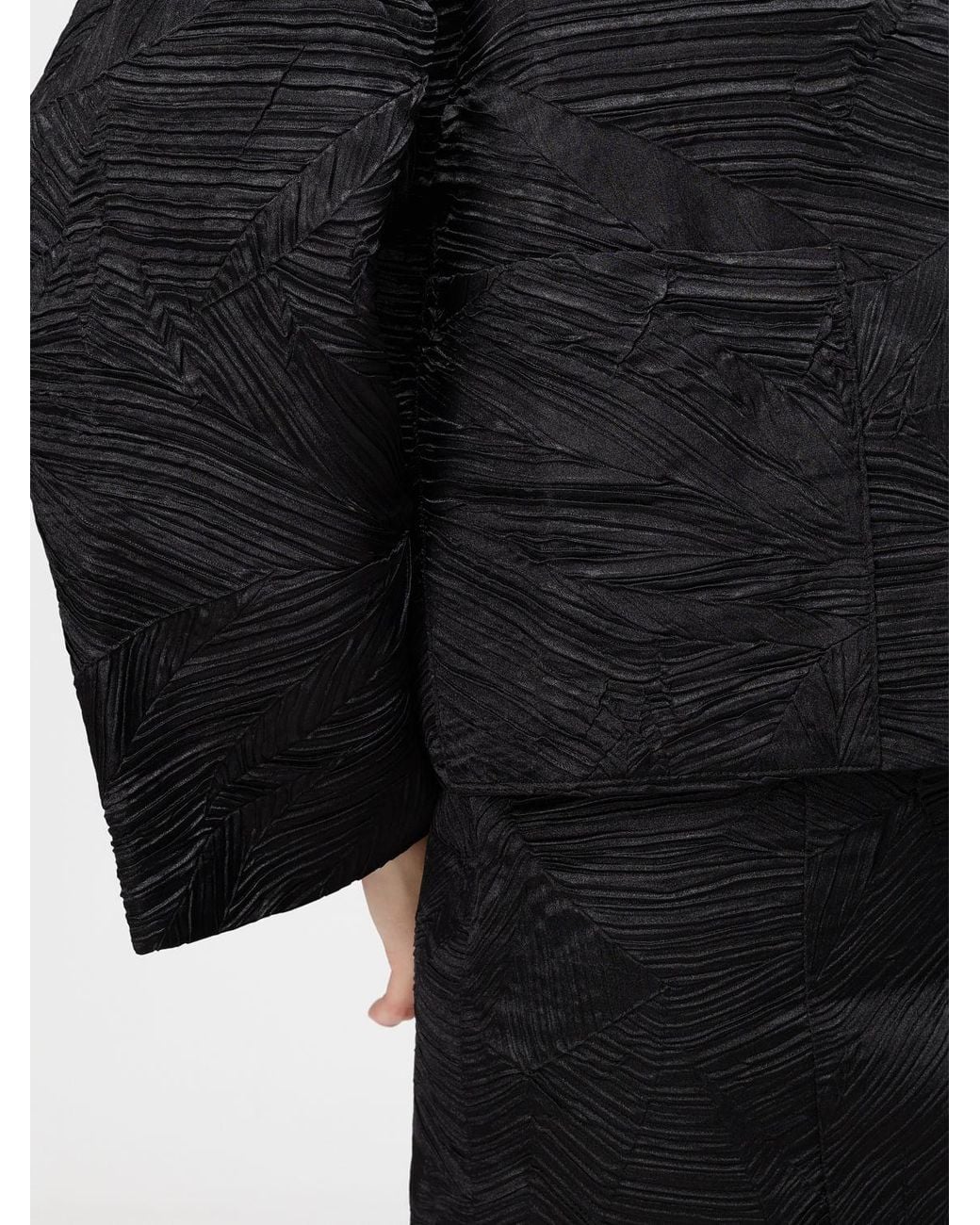 MEIMEIJ Black Cropped Pleated Relaxed Fit Jacket