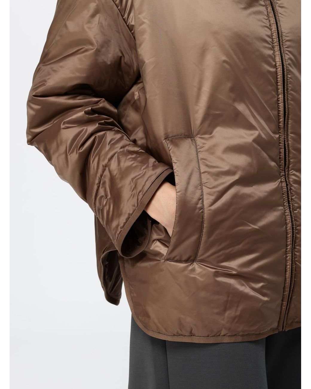 Max Mara Brown Waterproof Short Puffer Jacket With Hood And Zip Closure