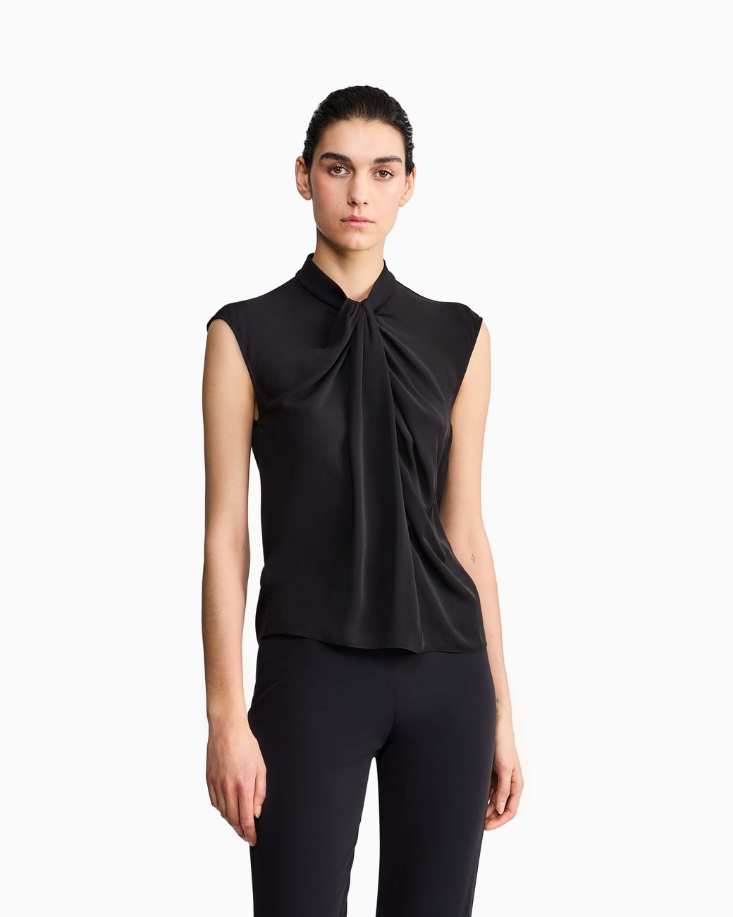Blusa Georgette De Seda Lavada Con Nudo Giorgio Armani de color Black