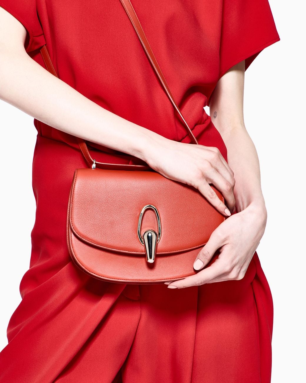 Giorgio Armani Red Smooth Leather Shoulder Bag With Metal Clasp