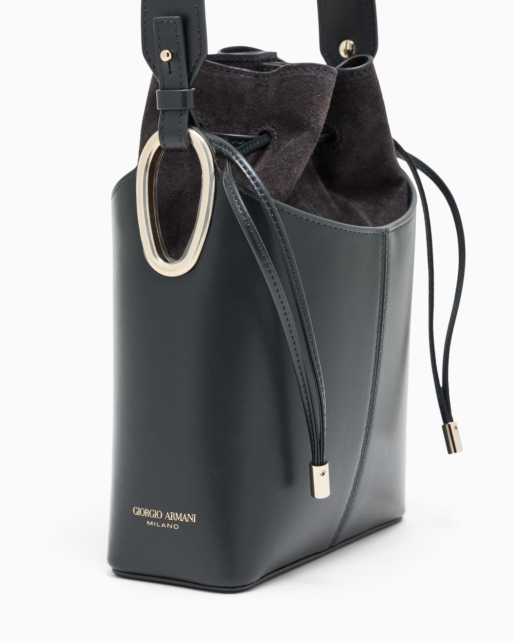 Borsa Secchiello di Giorgio Armani in Black