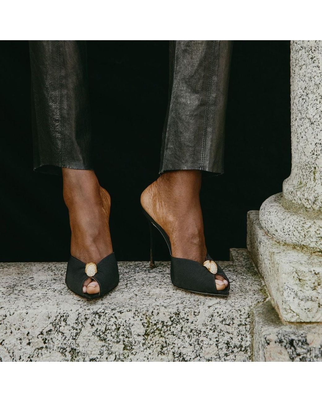 Giuseppe Zanotti Black Intriigo Cocktail Mule 90