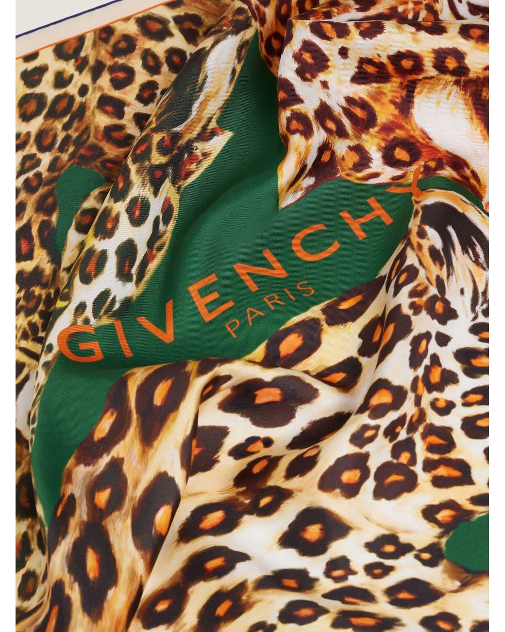 Carré in seta con stampa leopardi di Givenchy in Metallic