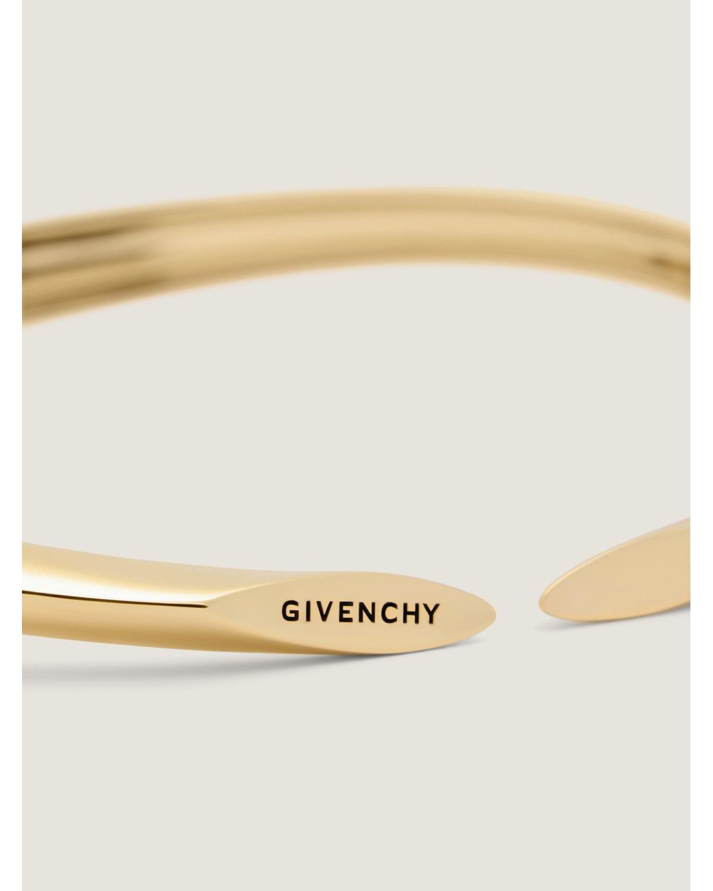 Givenchy Natural Pinch Torque Necklace