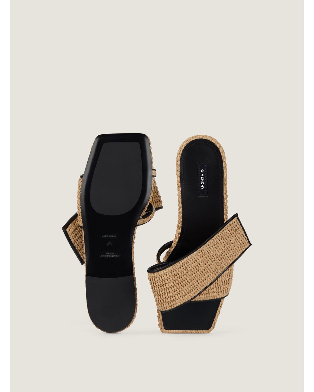 Mules plates Sliced Square effet raphia Givenchy en coloris Natural