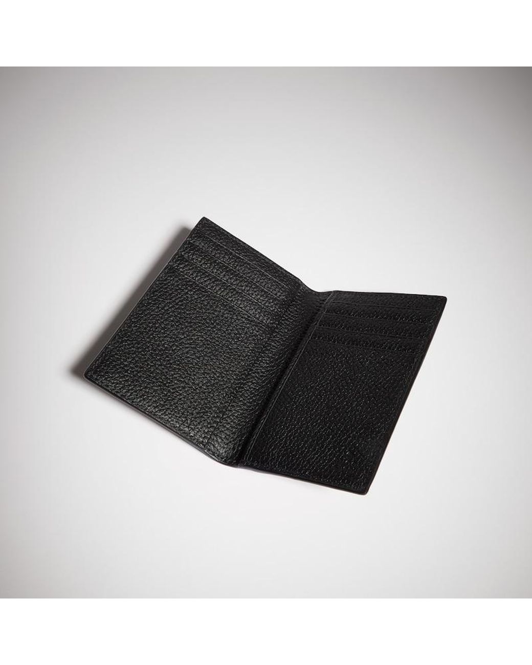 Gucci Black Logo-Lettering Bi-Fold Cardholder for men