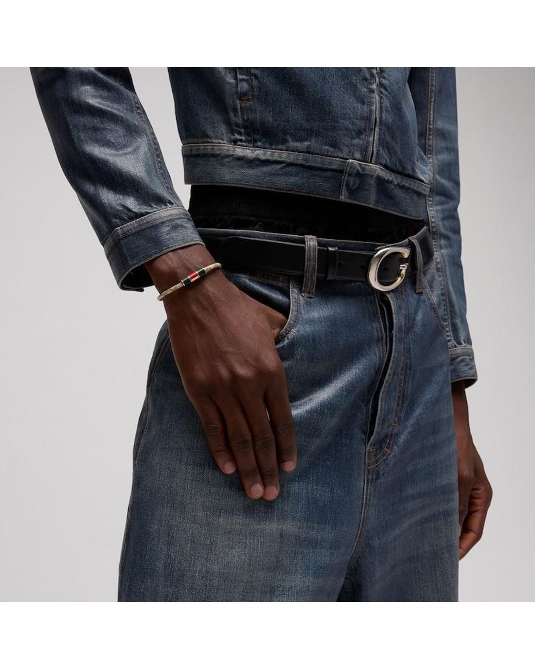Gucci Metallic Bracelet With Enamel Web Tag