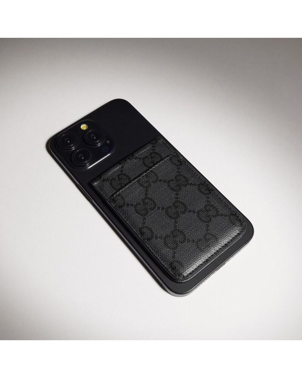 Gucci Black Essence Classic Magnetic Card Case for men