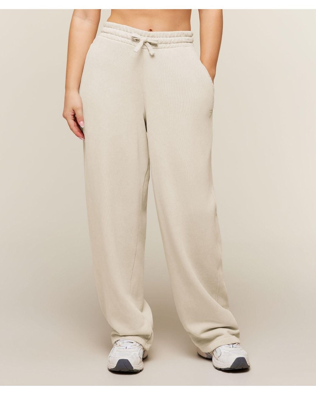 GYMSHARK Natural Power Straight Leg Pants Short