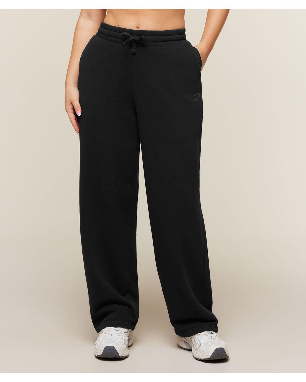 GYMSHARK Black Power Straight Leg Pants Short