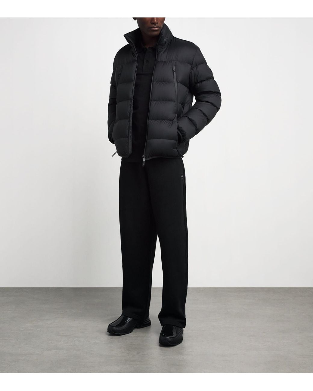 Moncler Black Down Dalalven Puffer Jacket for men