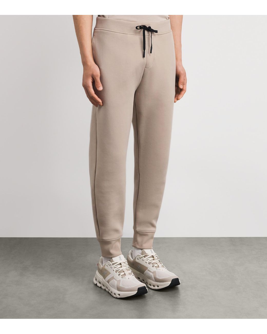 On Shoes Natural Focus Tech Sweatpants for men