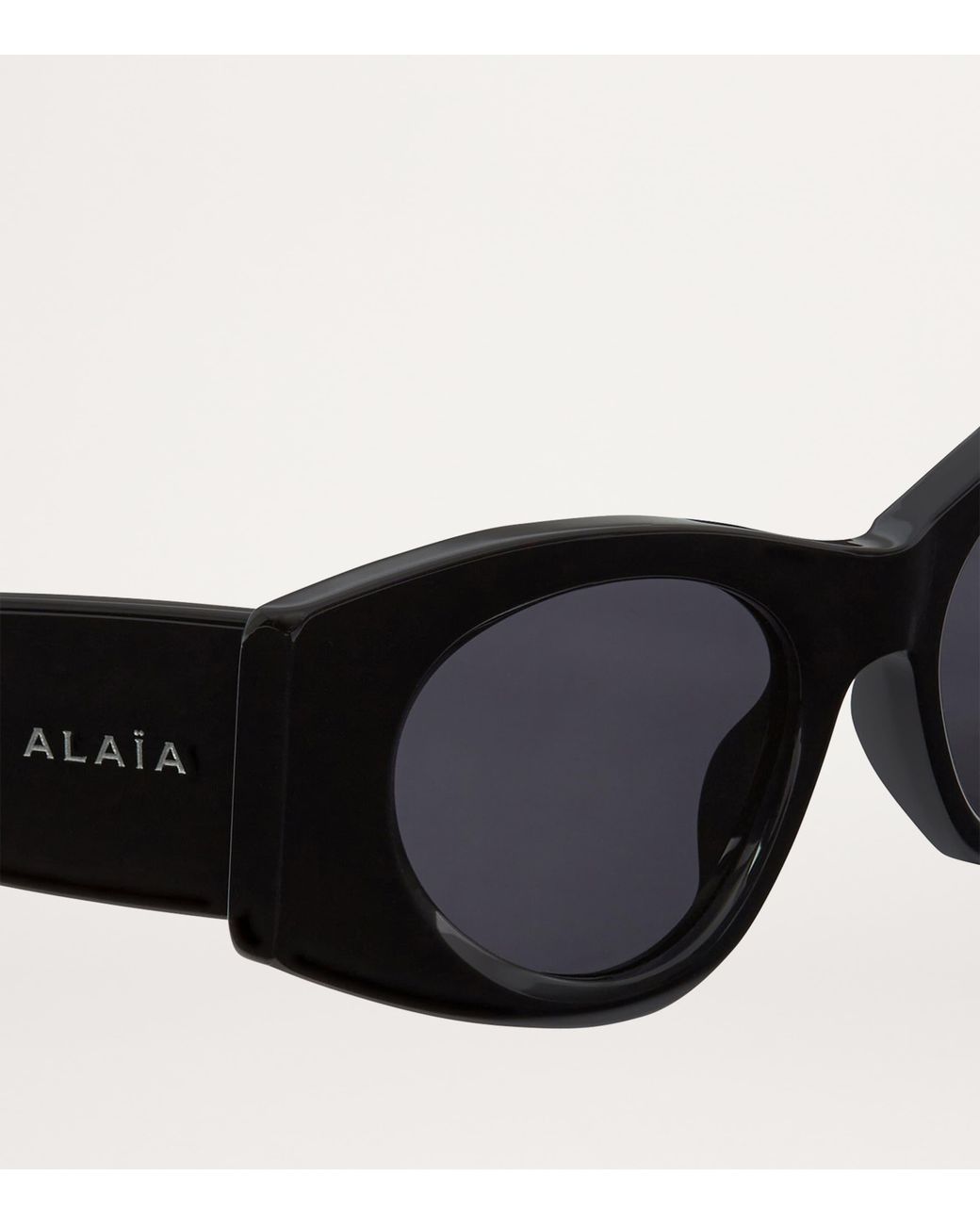Alaïa Black Cat Eye Sunglasses