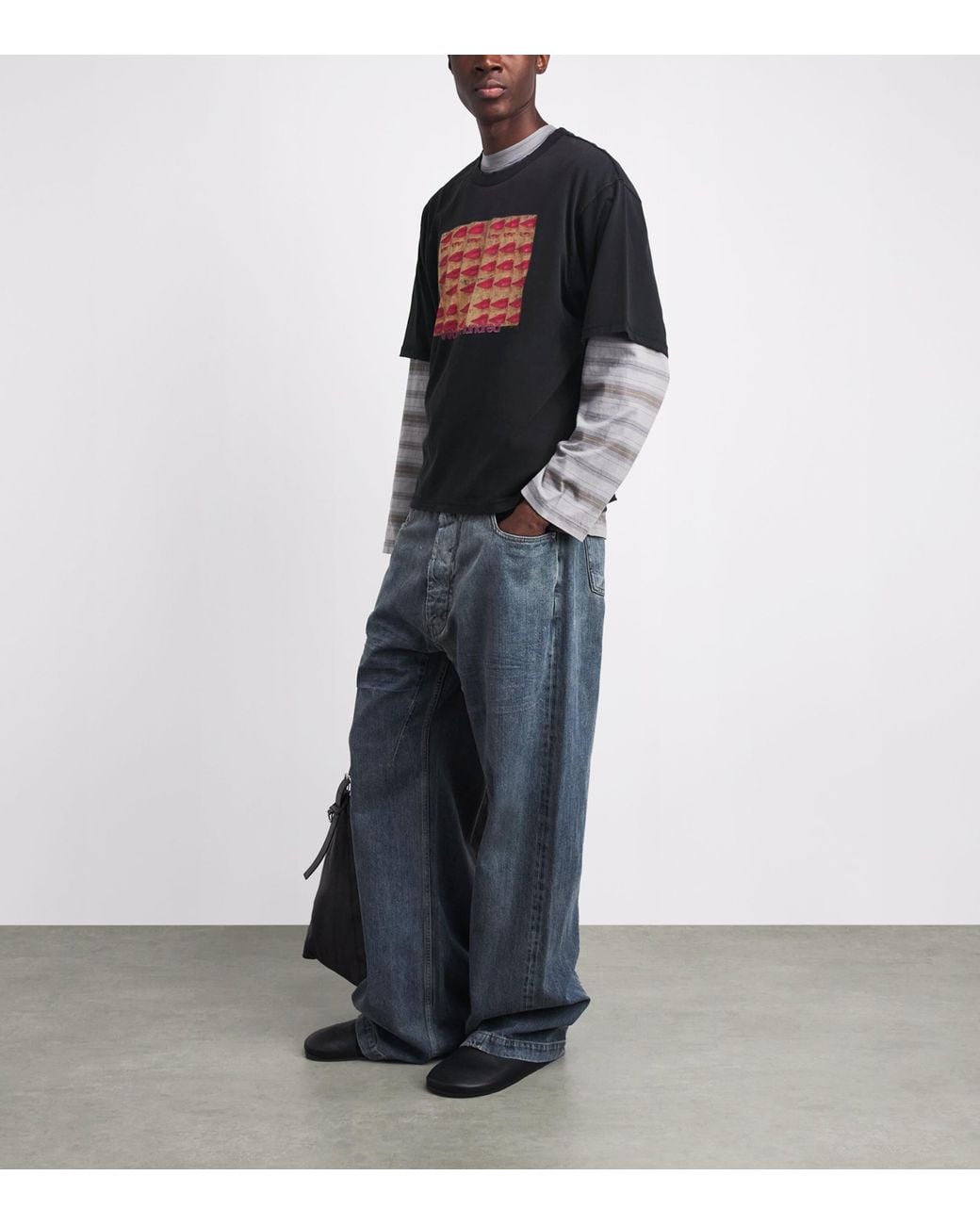 Won Hundred Black Oversized Houston Kisses T-Shirt for men