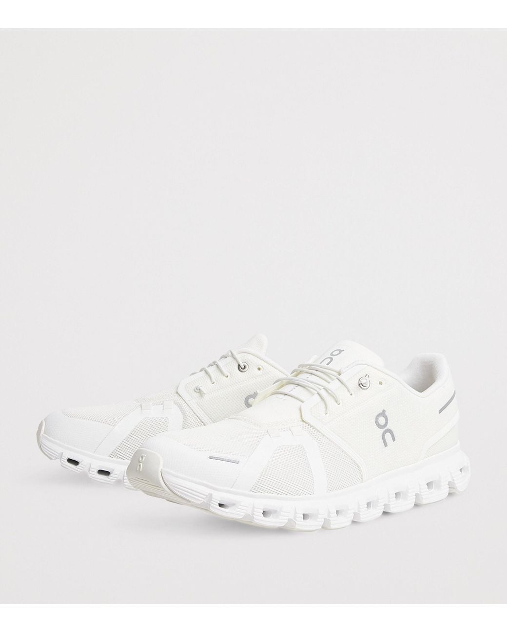 On Shoes White Cloud 6 Trainers for men