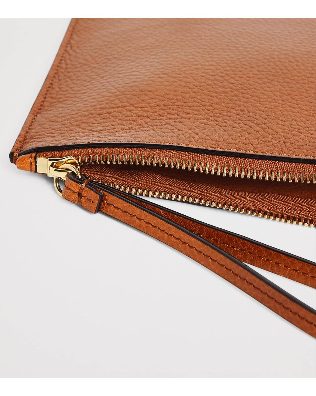 Chloé Brown Leather Spin Zipped Pouch