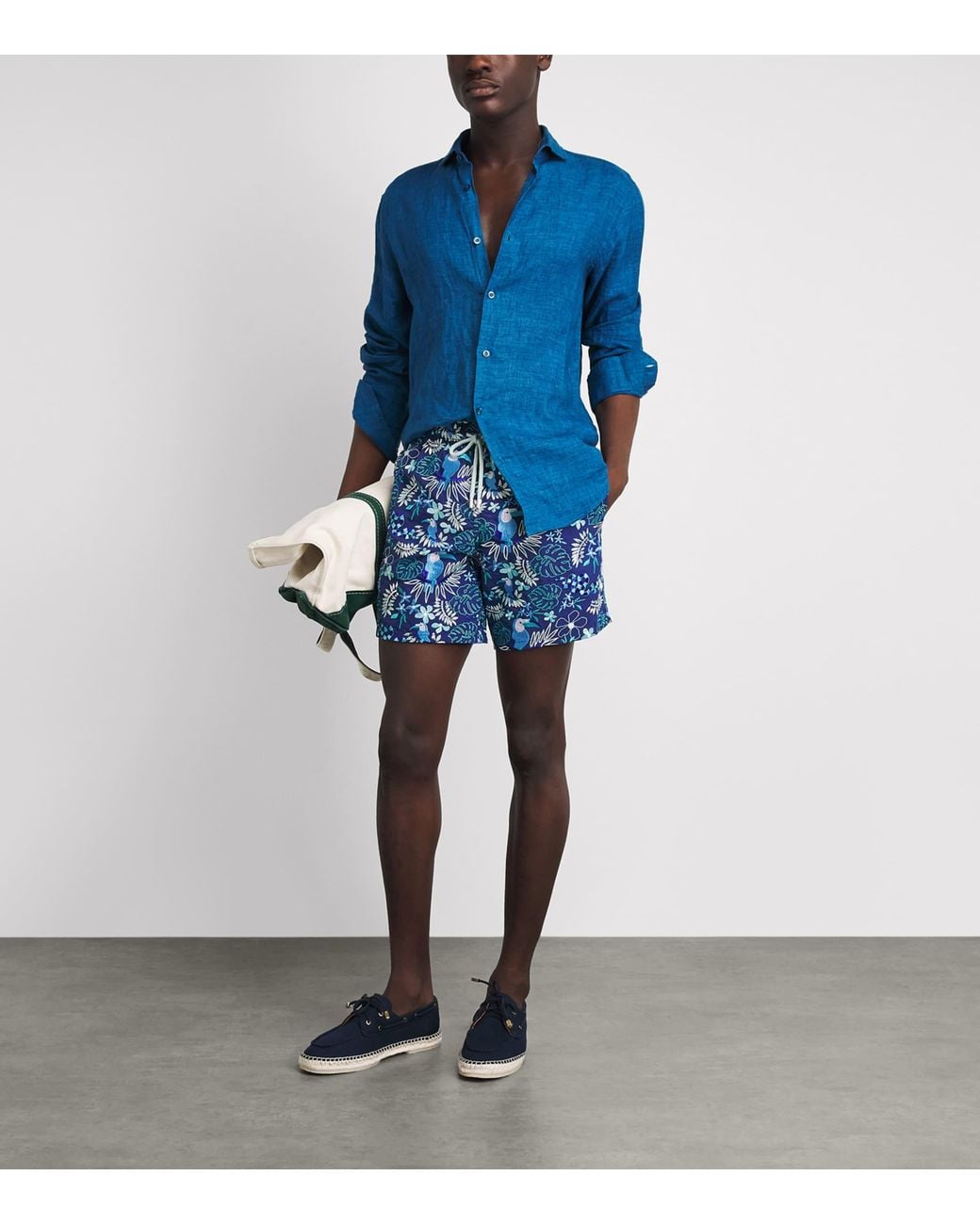 Vilebrequin Blue Papel De Embrulho Embroidered Mistral Swim Shorts for men