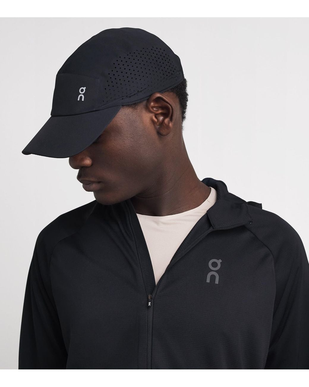 On Shoes Black Lightweight Baseball Cap for men