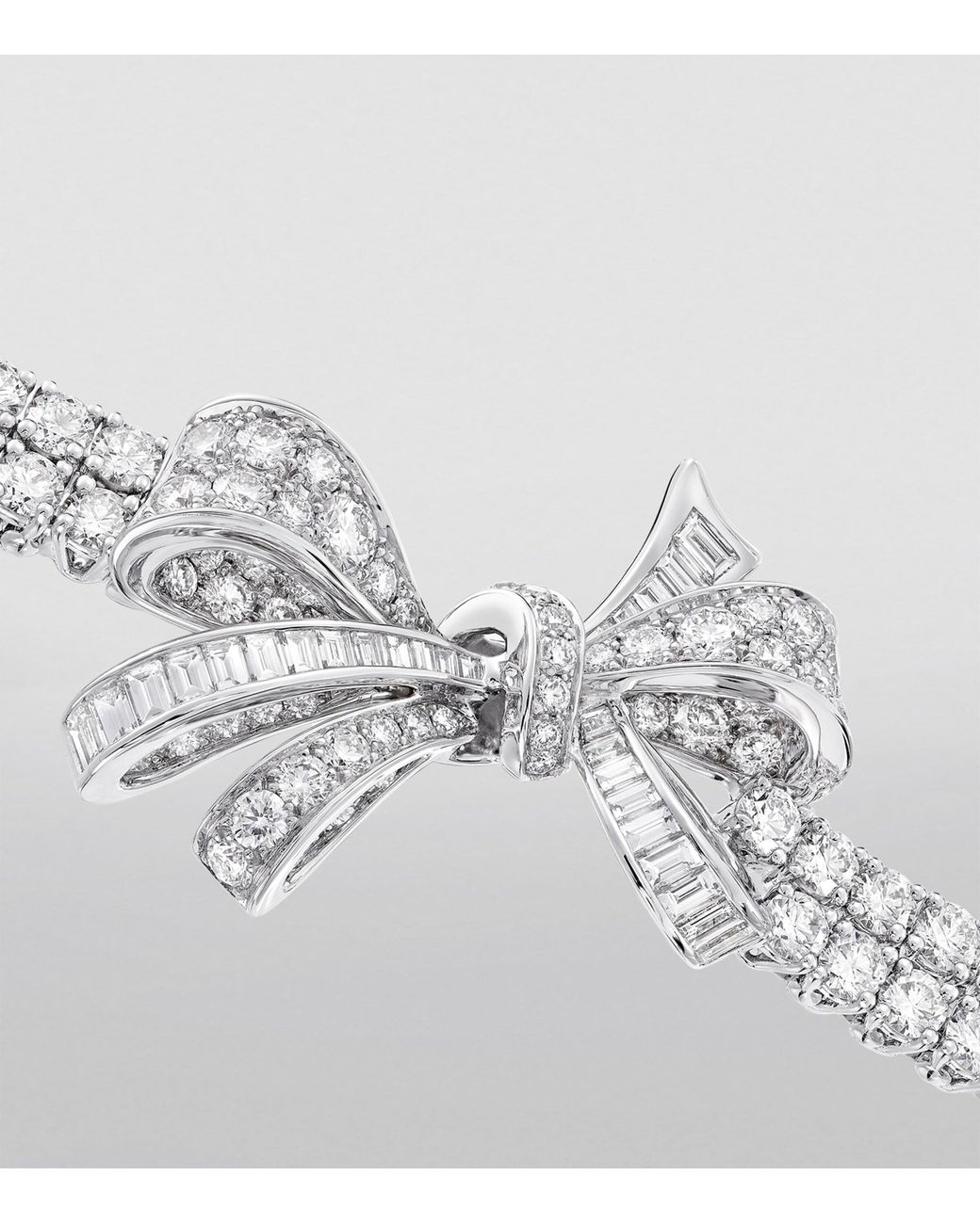 Graff White And Diamond Tilda's Bow Bracelet