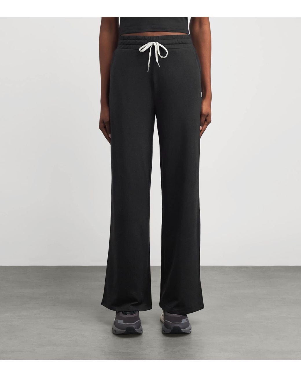 vuori Black Dreamknit Halo Essentials Sweatpants