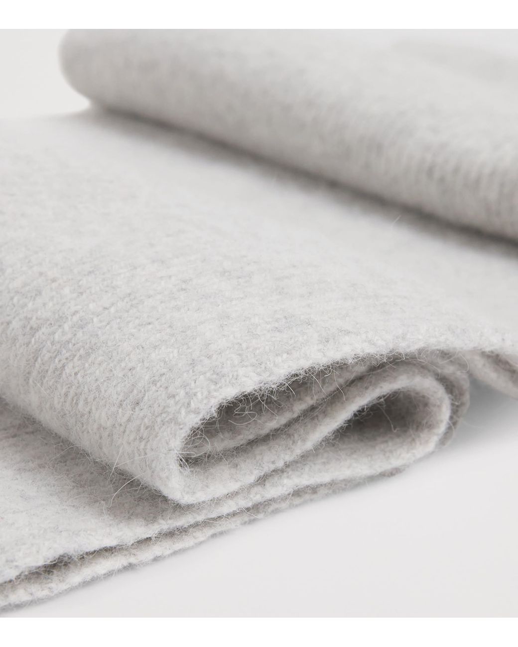 Le Bonnet White Lambswool Classic Scarf for men