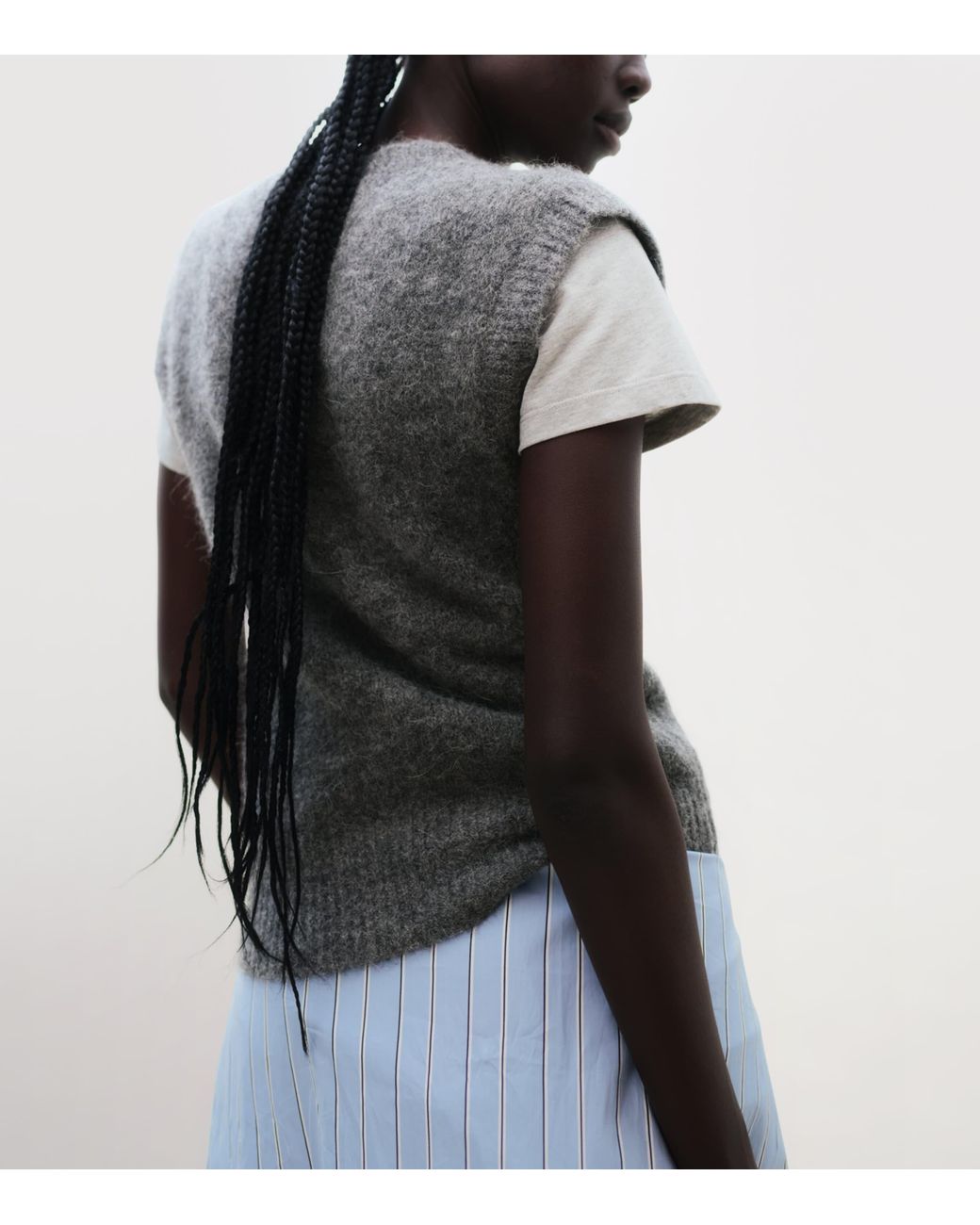 AMI Gray Wool Sleeveless Sweater