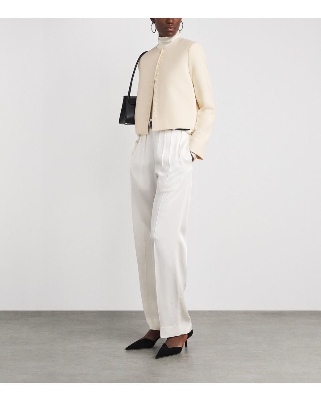 Almada Label White Cropped Funda Jacket