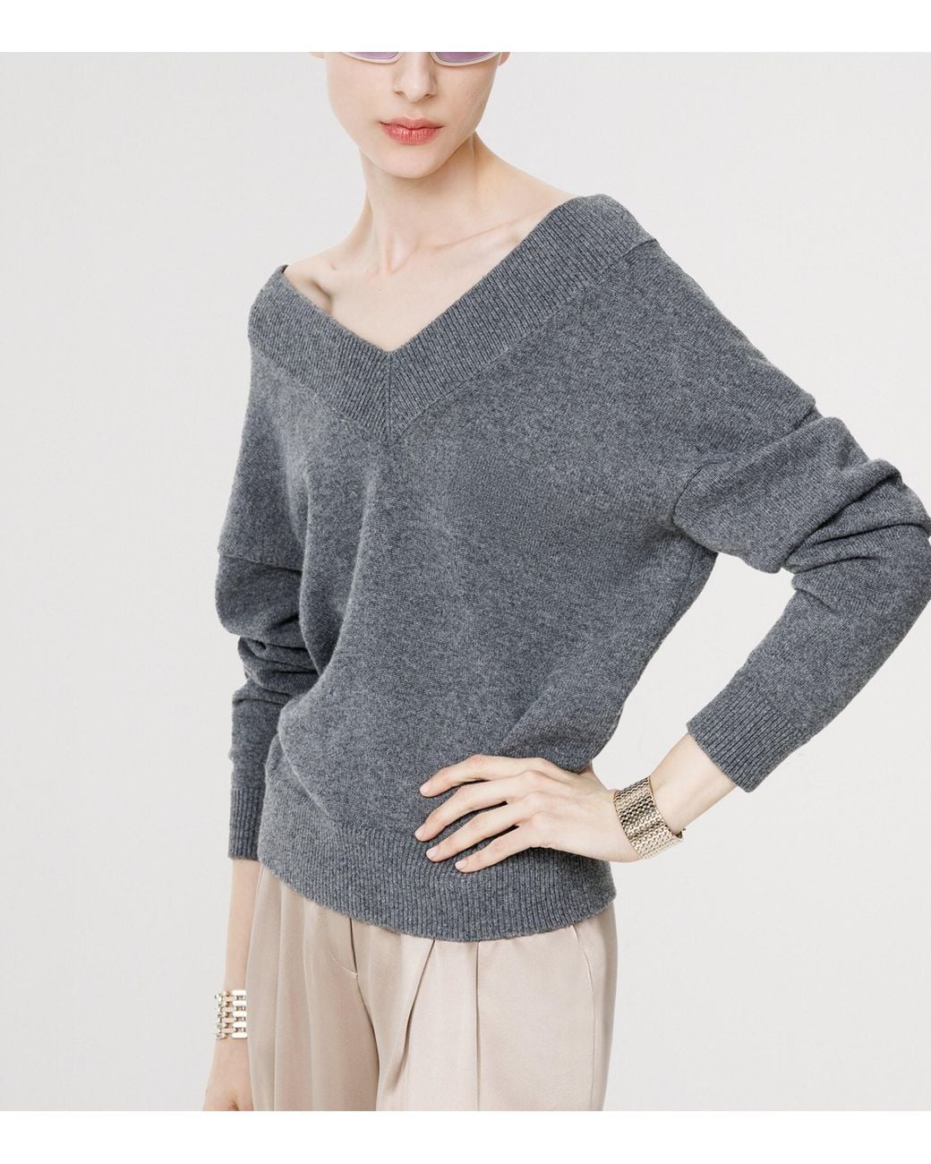 Tom Ford Gray Off-The-Shoulder Cashmere Sweater
