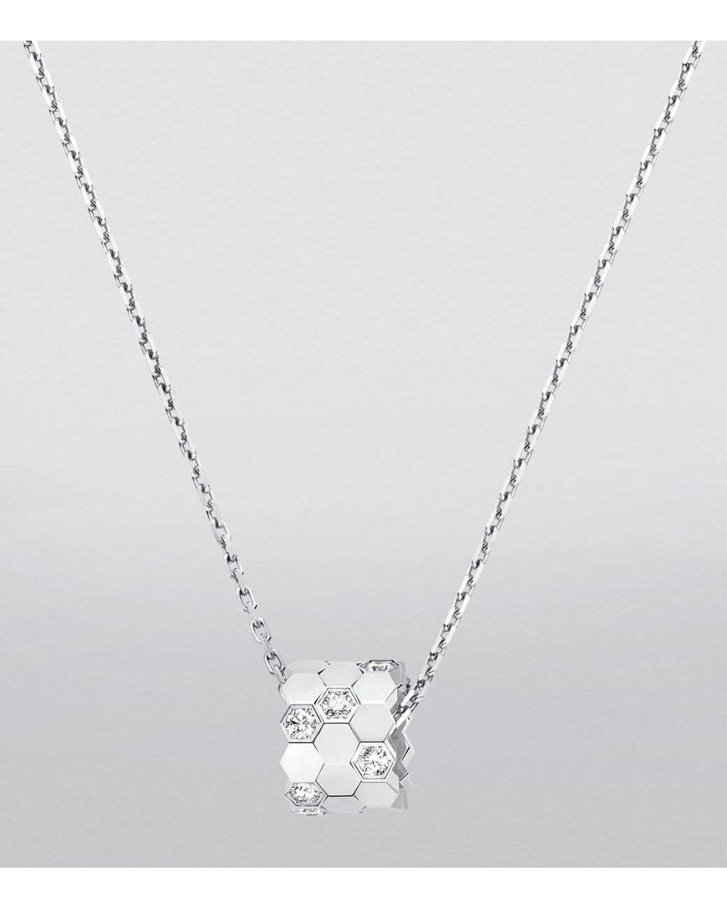 Chaumet White Medium And Diamond Bee De Necklace
