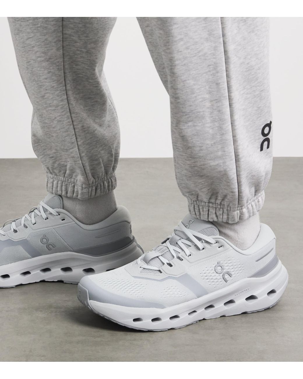 On Shoes White Cloudrunner 3 Trainers for men