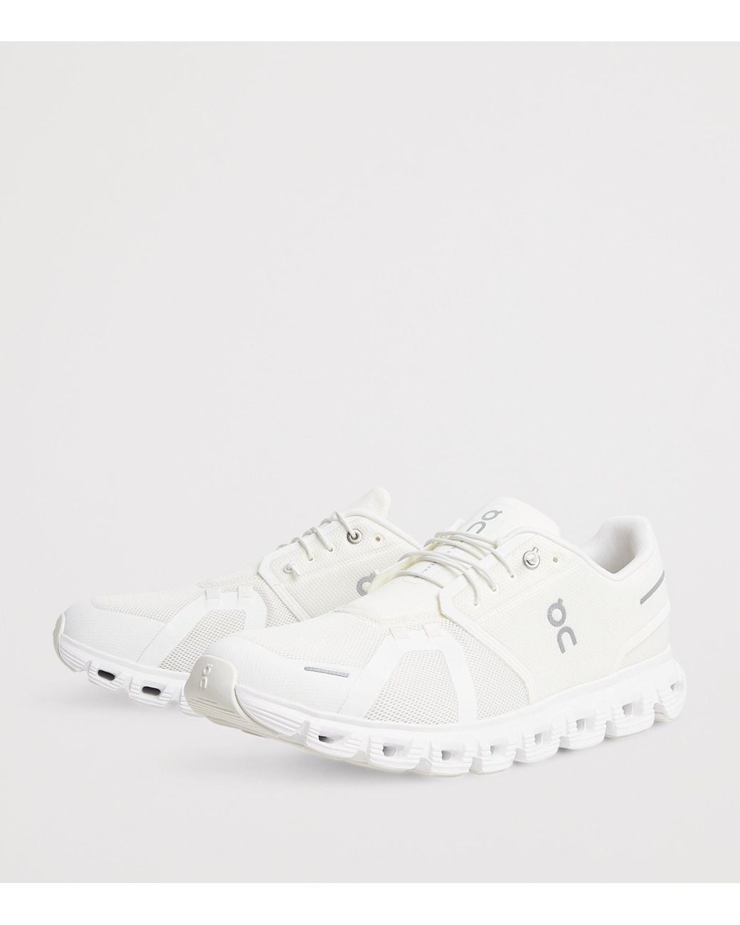 On Shoes White Cloud 6 Trainers for men
