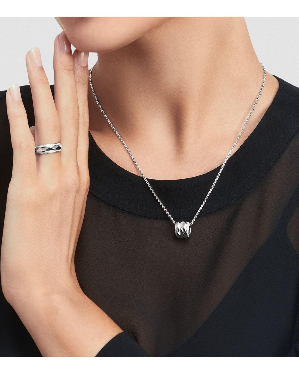 Graff Metallic And Diamond Lg Signature Pendant Necklace